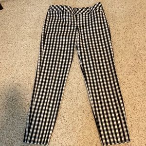 Size 6R Express Black Check Ankle Cut Dress Pants